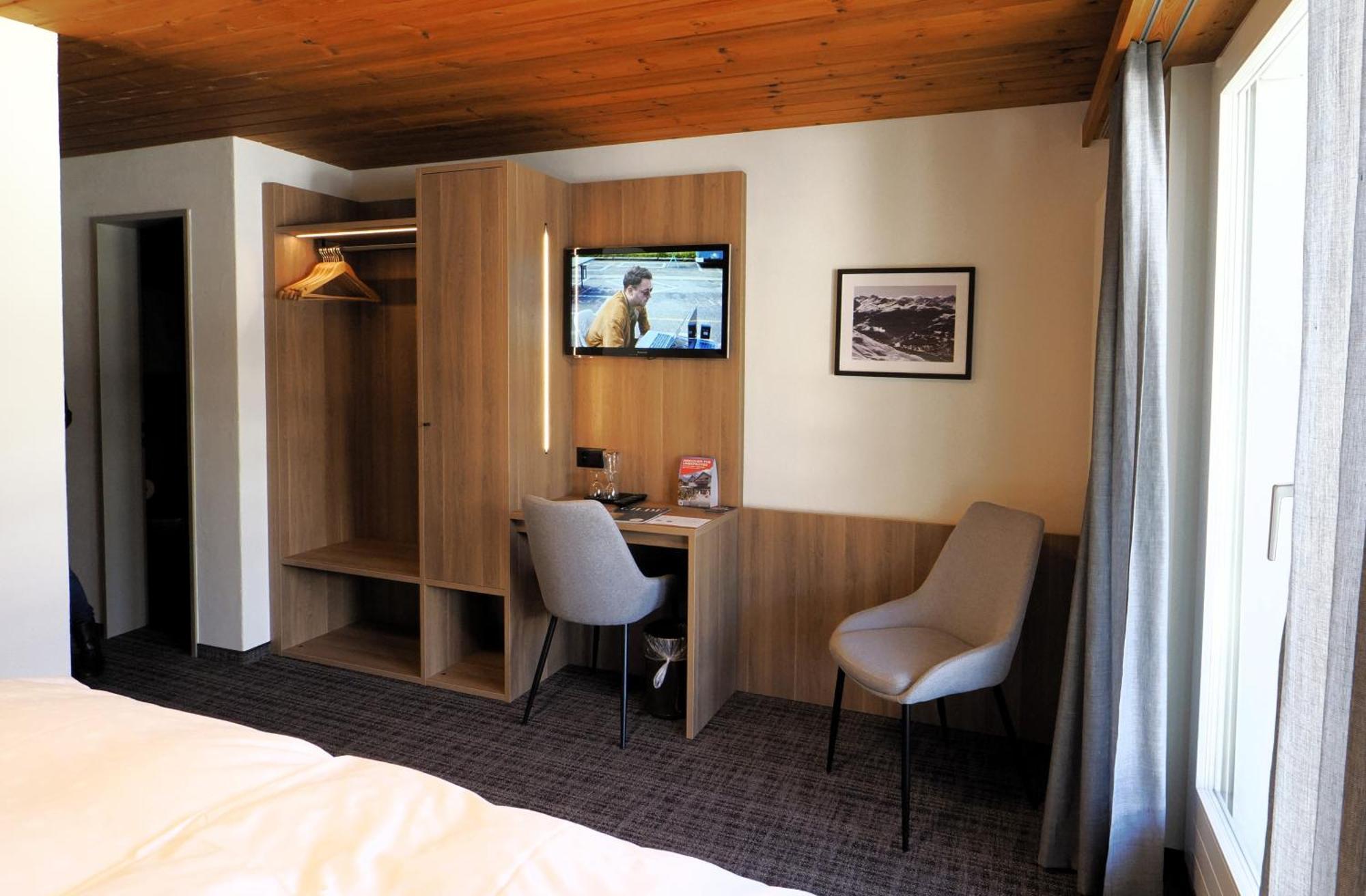 Hotel Alpina Parpan Ngoại thất bức ảnh